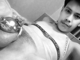 Xguszz in Bedroom